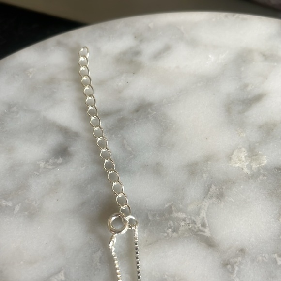 Mother Of Pearl Flower Necklace 925 Sterling Silver - Picture 5 of 5